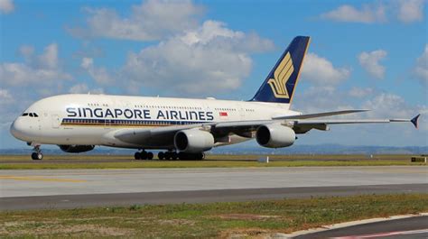 Flight SQ325 / SIA325 .